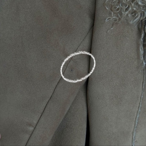 A sheepskin coat with natural sheep fur - Picture 6 of 9